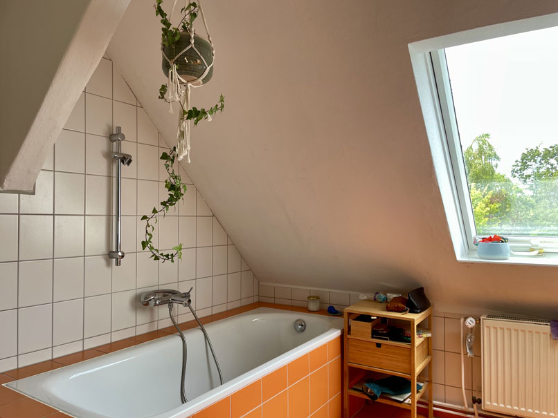 Bad mit Wanne